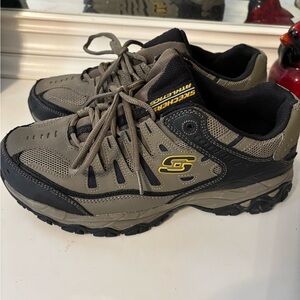 Skechers Men’s Olive Green and Black Athletic Walking Shoes